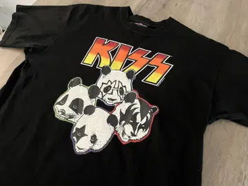 KISS 팬더 디자인 티셔츠