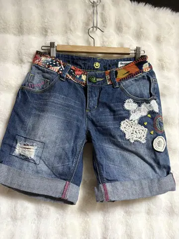 미사용 Desigual 데님 숏팬츠 자수 데미지 가공