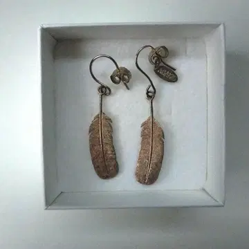 Wouters & Hendrix 페더 깃털 모티브 귀걸이