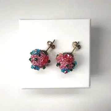 APROSIO & CO 아프로지오앤드코 비즈 꽃다발 귀걸이