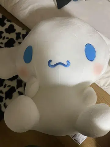 시나몬 롤 봉제 인형