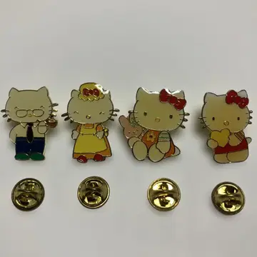 헬로키티 핀 배지 4개 세트