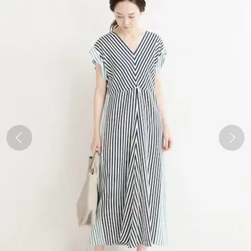 IENA 멀티 스트라이프 랜덤 플레어 원피스 38