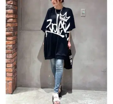 새상품 로데오 그래피티풍 로고 오버 사이즈 T셔츠 블랙