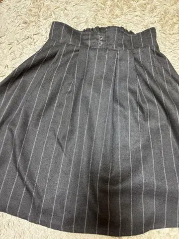 스트라이프 플레어 스커트 그레이