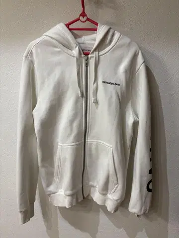 CALVIN KLEIN JEANS 화이트 후드티