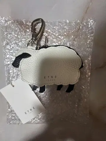 ETRE TOKYO sheep 파우치