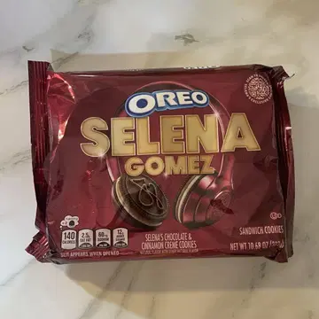 셀레나 고메즈 OREO 오레오 콜라보
