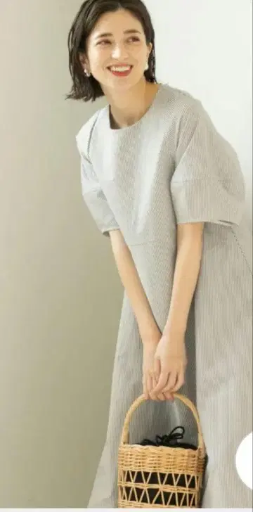 새상품급 OPAQUE 축구 스트라이프 티셔츠 원피스 반팔 M