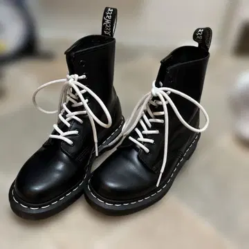 Dr.Martens 닥터마틴 일본 한정판 8홀 부츠 UK4