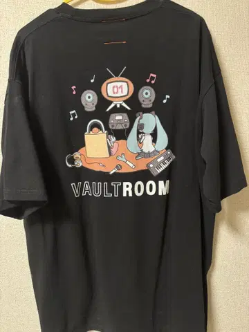 VAULTROOM x 하츠네 미쿠 콜라보 t셔츠 L 사이즈