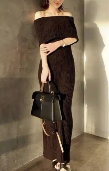 웨이브 리브 와이드 컬러 오프숄 원피스