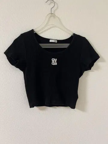 GYDA 블랙 반팔 티셔츠