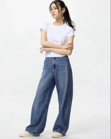 유니클로 배기 커브 진 22 블루