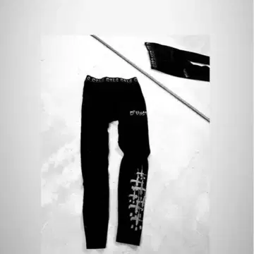 블랙 슬림핏 조거 팬츠