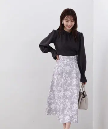 프로포션 바디 드레싱 플라워 무늬 롱 스커트