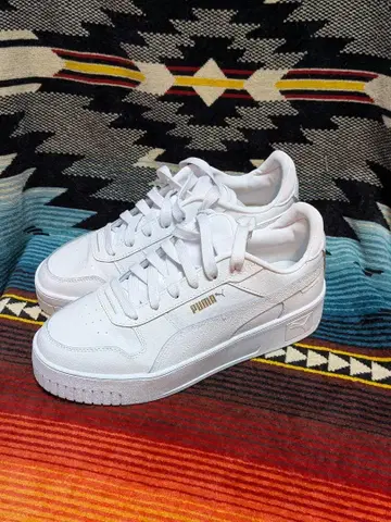 PUMA 화이트 우먼 칼리나 스트릿 스니커즈 25cm