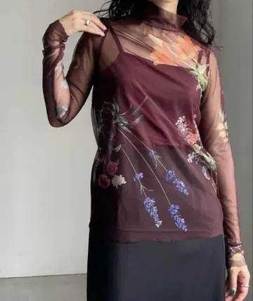 Ameri UND ANNABELLE SKIN TOP