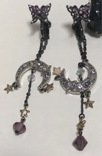 ANNA SUI 나비와 별 모티브 귀걸이
