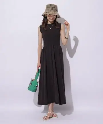 아푸와이저 리셰 홀 가먼트 뷔스티에 절개 원피스 브라운