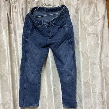 다크 블루 슬림핏 데님
