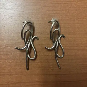 UN3D. 귀걸이