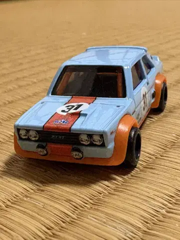 Hot Wheels 피아트 131 랠리 걸프 컬러