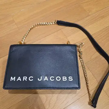 MARC JACOBS 블랙 숄더백