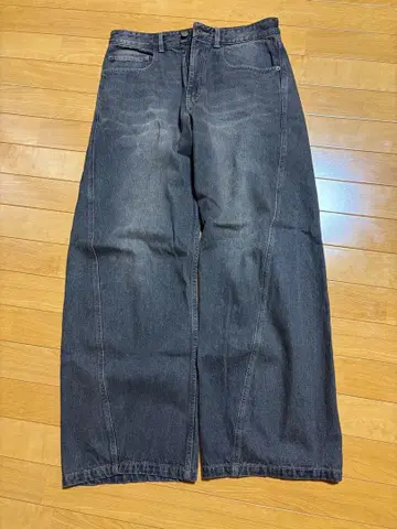 VINTAGE WASHED CURVED DENIM 2벌 세트