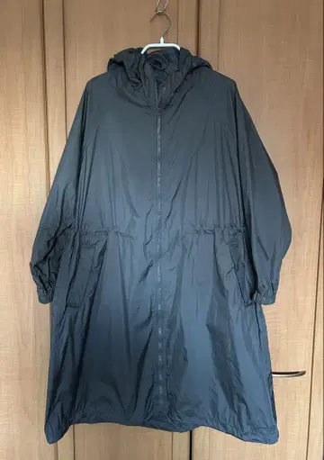UNIQLO 라이트 블록 테크 코트 카키 S