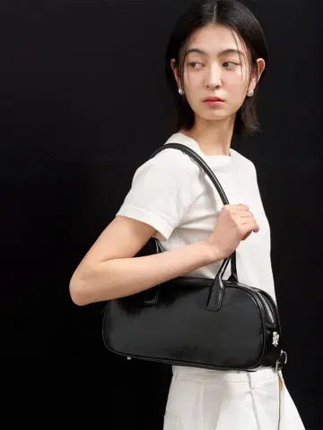 제네럴 아이디어 블랙 박스형 핸드백