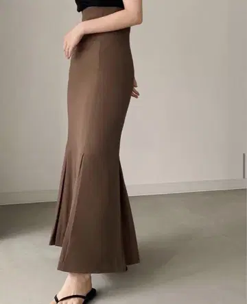 Louren MERMAID PLEATS SKIRT
