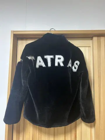 TATRAS 블랙 퍼 자켓