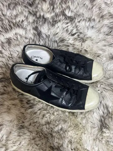CONVERSE 블랙 가죽 스니커즈