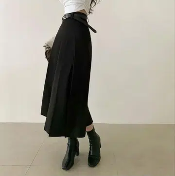 블랙 플리츠 스커트 M 사이즈
