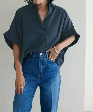 컨디션 최상 LARUTA 라루타 돌먼 스키퍼 셔츠 네이비