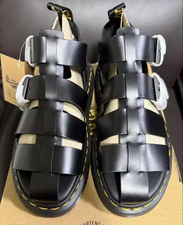 Dr. Martens 닥터마틴 Garin 샌들