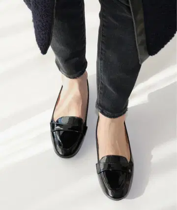 [새상품급] fin 라운드 코인 로퍼 블랙 22.5cm