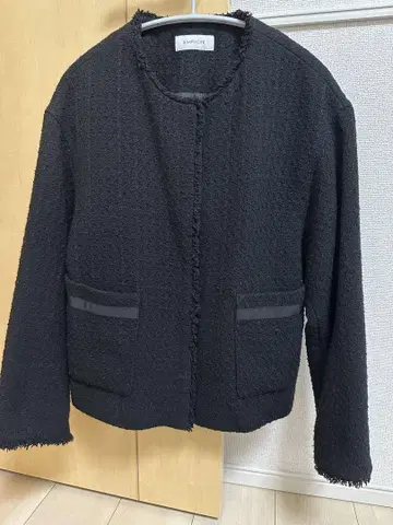 베이크루즈 노카라 자켓 블랙 프린지 마감