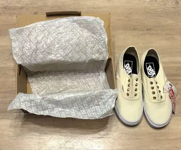 [판매 종료 상품] VANS 여성용 슬립온 화이트 컬러 23.0cm