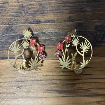 kate spade 토끼와 꽃 디자인 귀걸이