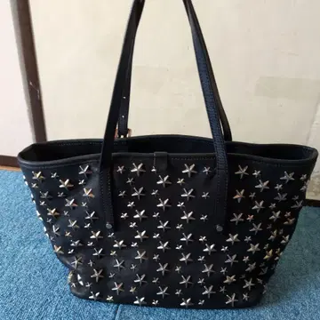 JIMMY CHOO 지미추 스터드 가죽 토트백 블랙