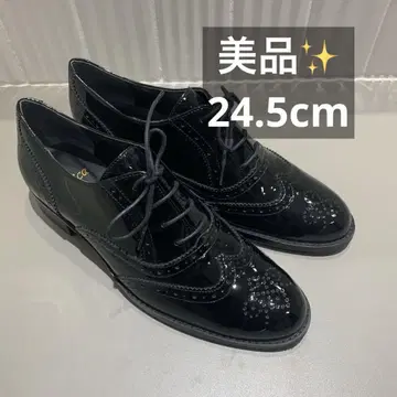 새상품급 Celica BARCLAY 블랙 에나멜 윙팁 24.5