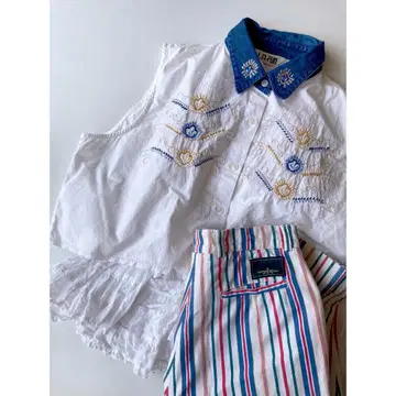 Used 데님 옷깃 x 귀여운 자수 컷오프 밑단 슬리브리스 숏 셔츠