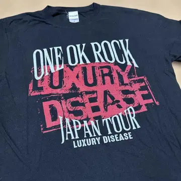 ONE OK ROCK Luxury Disease 티셔츠 M 사이즈