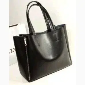 새상품 미사용 가죽 백 토트백 이너백 포함 블랙