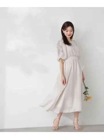 새상품급 PROPORTION 자수 슬리브 원피스