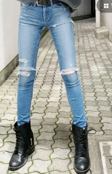 제이다 스키니 데님 라이트 블루 데미지 가공