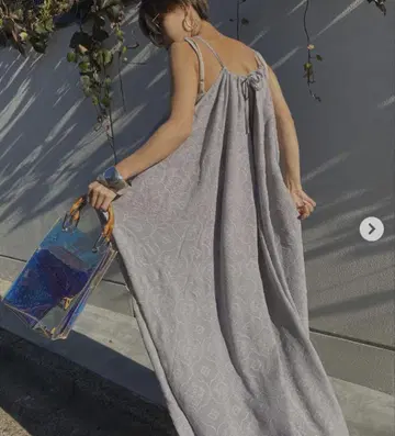 AMERI MEDI LAMP HALTER NECK DRESS