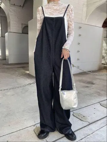 다크 데님 멜빵바지